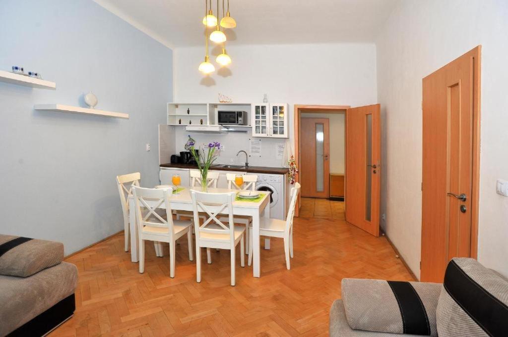 Condo Vinohrady II Прага Екстер'єр фото